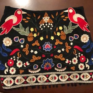 Super cute embroidered mini skirt